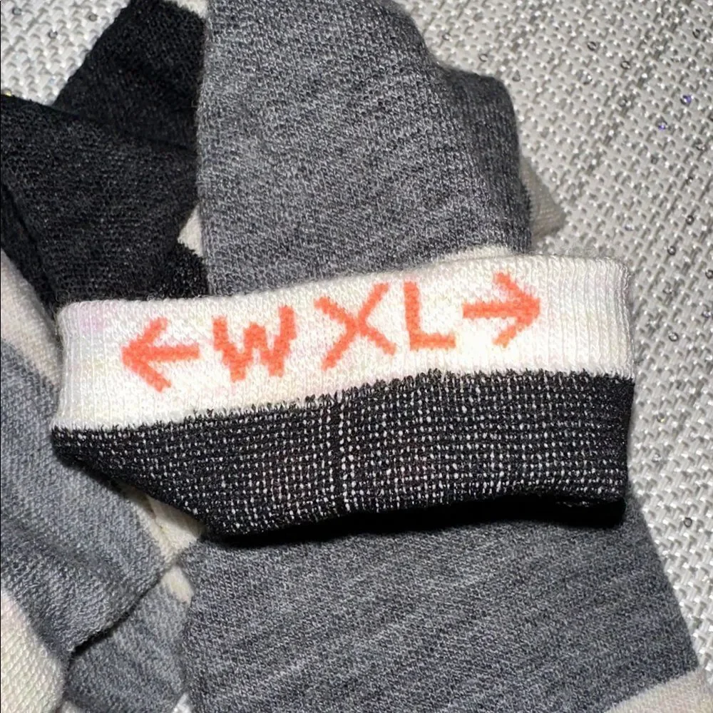 SmartWool XL Black Ivory Moonbeam Snowboard Targeted Cushion Wool Blend Socks